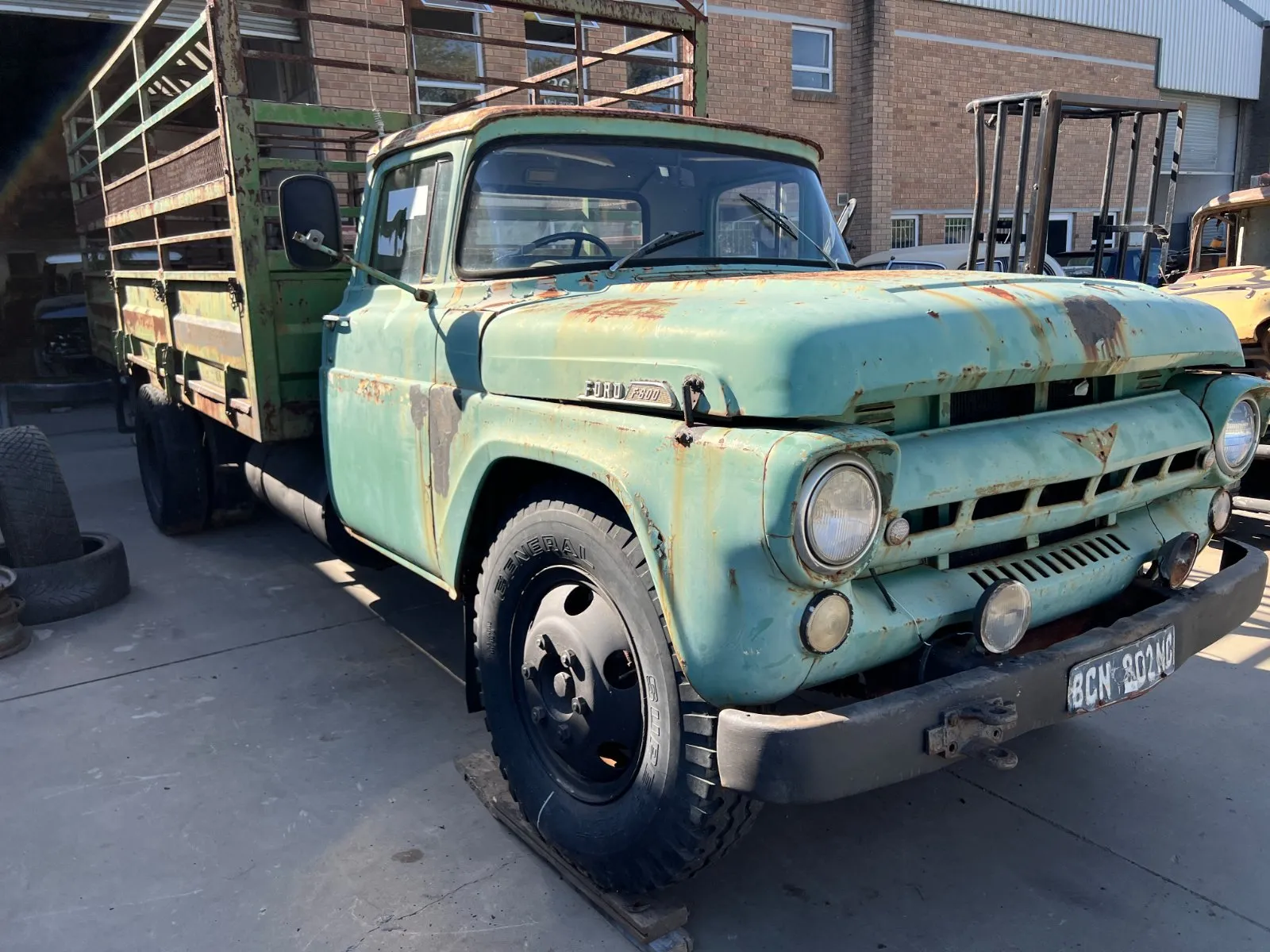 Ford F600