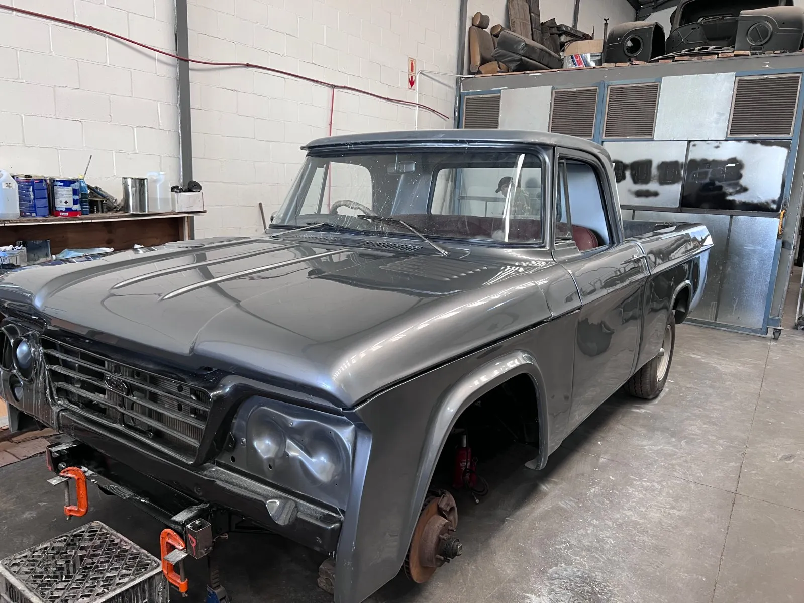 Dodge D100